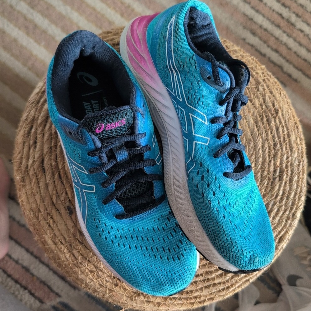 Asics Womens Gel Excite 8 Sneakers Aqua White Pink Athletic Size 9 M Pre-owned